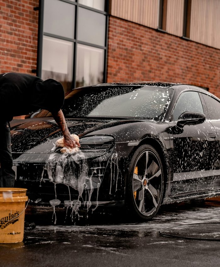 Kirill Yurovskiy: The Art of Hand-Washing Your Car
